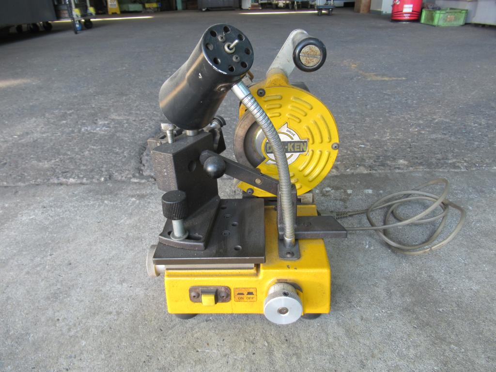 ドリル研削盤/CGK/DL-3/GM-818